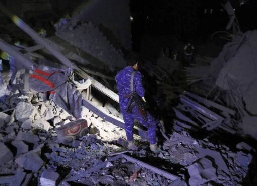 الحكومة اليمنية: ''مفاجآت سارة خلال قادمه خلال الأسابيع القادمه تثلج قلوب كل اليمنيين''