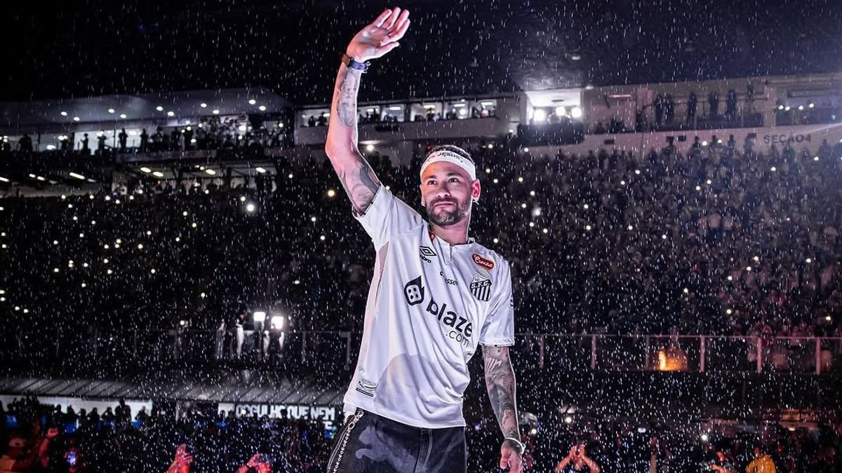 رقصة نيمار تثير غضب جماهير سانتوس: اتهامات بالتهرب من المباريات