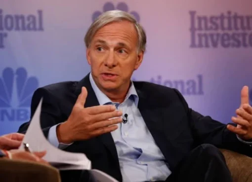 تحذير اقتصادي: ملياردير أمريكي يكشف عن تداعيات خطيرة لسياسات ترامب التجارية