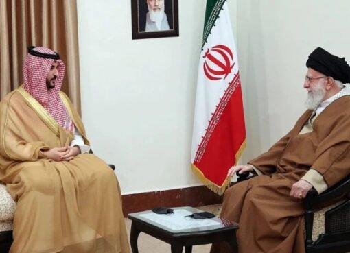 وزير الدفاع السعودي يسلم المرشد الإيراني رسالة من خادم الحرمين