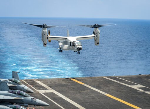 "تصعيد أمريكي ضد الحوثيين.. عملية إنزال جوي تكشف عن مرحلة جديدة من المواجهة!"