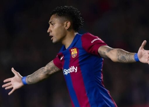 رافينيا يمنح برشلونة التقدم بعد مراجعة تقنية التسلل