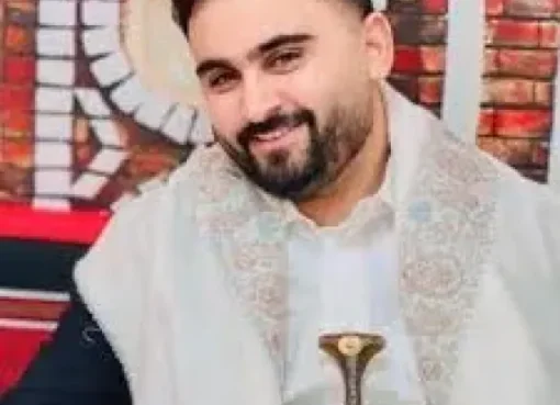 "شاب يمني يُبهر باحثًا سعوديًا… نموذج يُجسد أصالة اليمن!