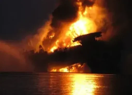 غارات أمريكية تحصد أرواح المدنيين في اليمن.. مسؤول يكشف الحقيقة