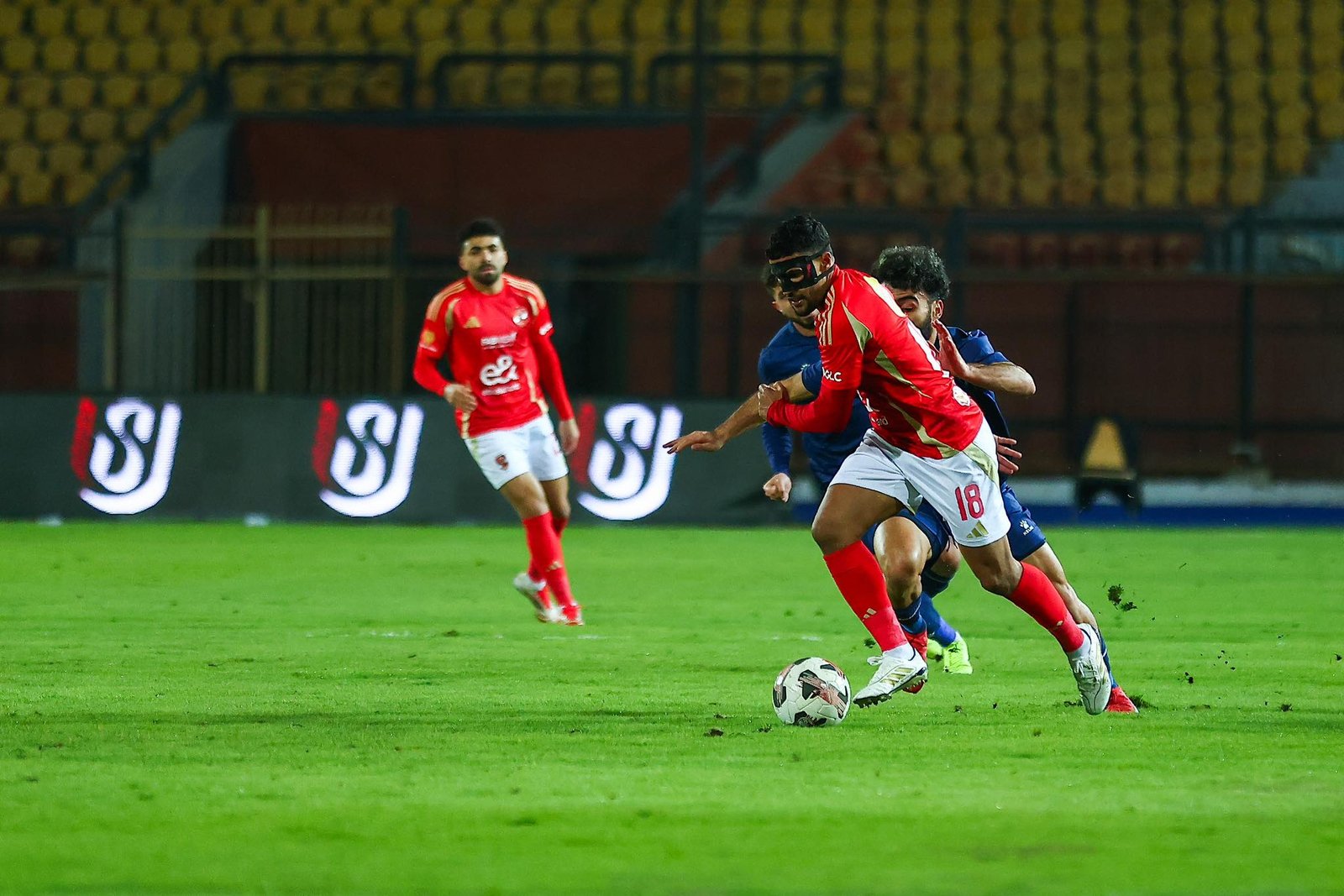 الأهلي يخسر صفقة زيزو.. الأسباب وراء القرار المفاجئ