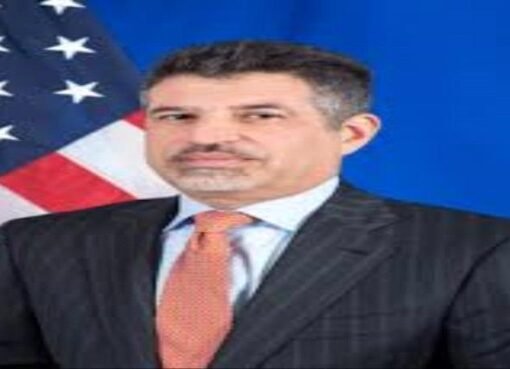 السفير الأمريكي لدى اليمن يكشف هدف الضربات وعلى ماذا ترمز الغارات ؟ السفير الأمريكي لدى اليمن يكشف هدف الضربات وعلى ماذا ترمز الغارات ؟