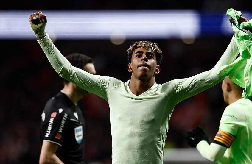 " ليس ثقة زائدة".. لامين جمال يكشف سر تألقه مع برشلونة