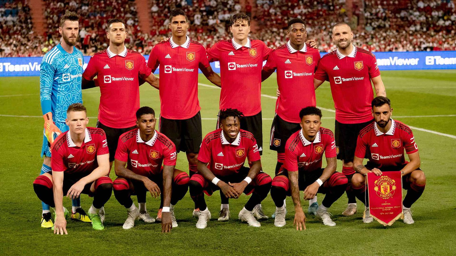 مانشستر يونايتد في مواجهة التحدي: كسر الرقم السلبي أمام وولفرهامبتون