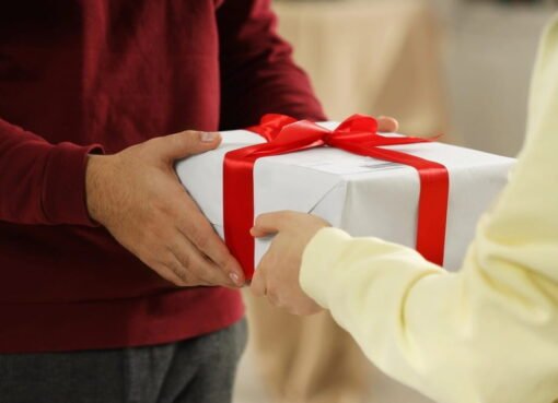 عملية نصب مبتكرة: مواطن يتلقى هدية والمفاجأة كانت صادمة عملية نصب مبتكرة: مواطن يتلقى هدية والمفاجأة كانت صادمة