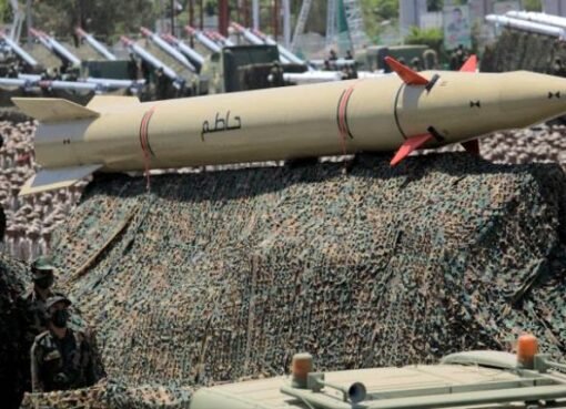 تحركات سرية خطيرة.. نقل صواريخ باليستية وترسانة ضخمة إلى جبهات 5 محافظات