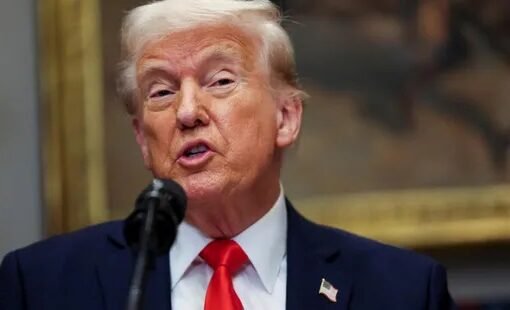 ترامب يشيد بصمود الحوثيين: تحملوا الضربات وأظهروا شجاعة غير متوقعة!