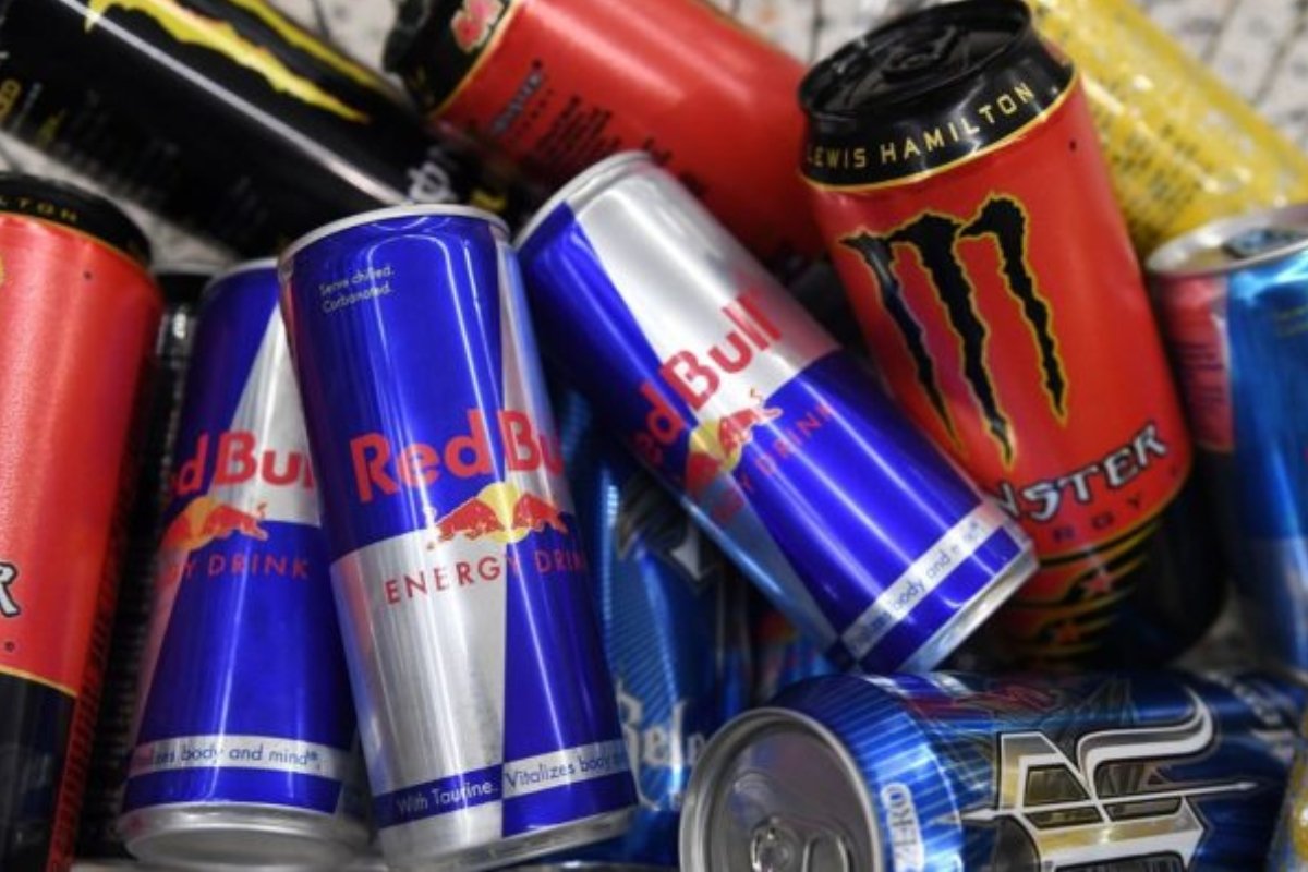 دراسة صادمة: مكون سري في مشروبات الطاقة يهددك بسرطان الدم!
