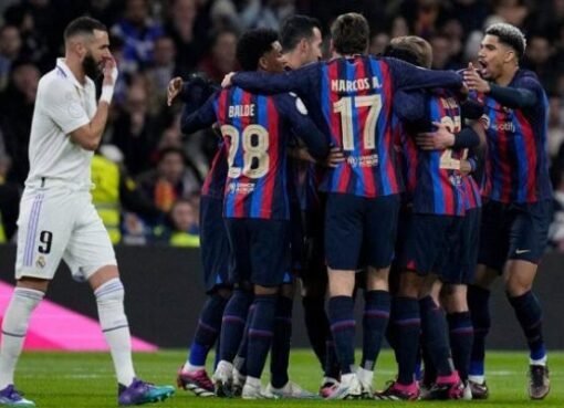 الكلاسيكو يقترب وبرشلونة في أزمة.. هل يفقد الفريق أربعة من نجومه بسبب البطاقات الصفراء؟