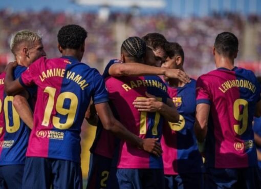 "لامين يامال أساسيًا أمام كومو في نهائي خوان جامبر… فليك يعلن التشكيل الرسمي"