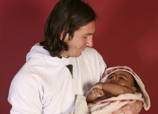 قرار غير متوقع.. لامين جمال يغير قواعد اللعبة في موقفه من ميسي!