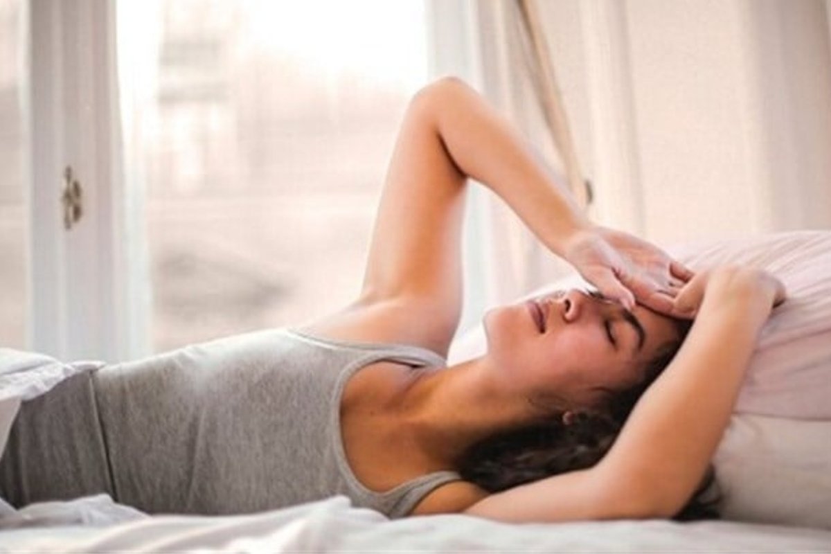 لن تفعلها بعد اليوم: عادة صباحية بسيطة لكنها قاتلة للأعصاب وتجلب الخمول المزمن.. انتبه!