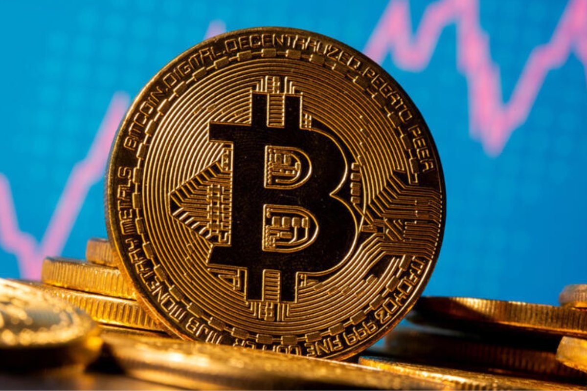 صعود تاريخي: البيتكوين يلامس 111 ألف دولار ويحقق رقماً قياسياً لأول مرة في تاريخه!