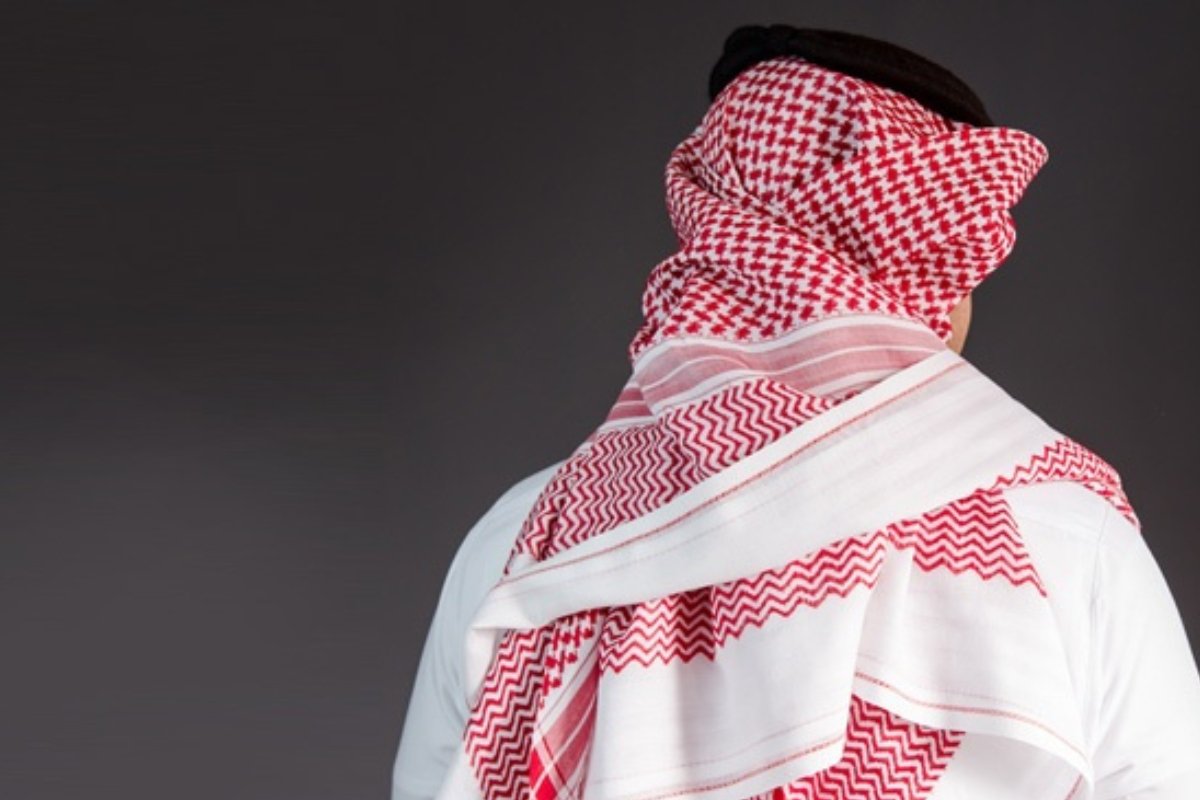 جدل واسع على السوشيال ميديا: خليجي "يهدي" بناته الثمان لضيوفه.. حقيقة أم فبركة؟!