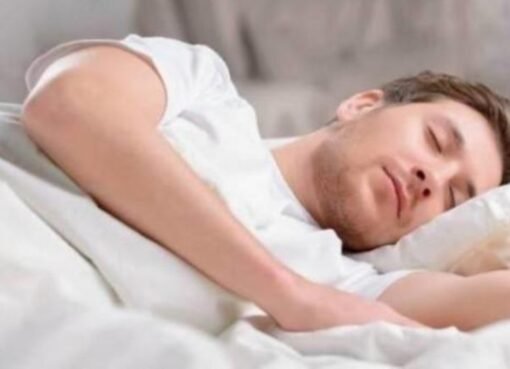 أسرار الوفاة الصامتة: طبيب روسي يكشف ما يقتلك أثناء النوم!