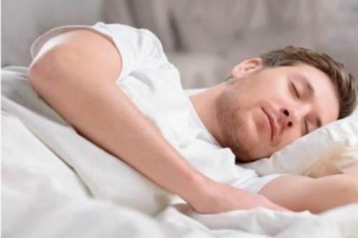 أسرار الوفاة الصامتة: طبيب روسي يكشف ما يقتلك أثناء النوم!