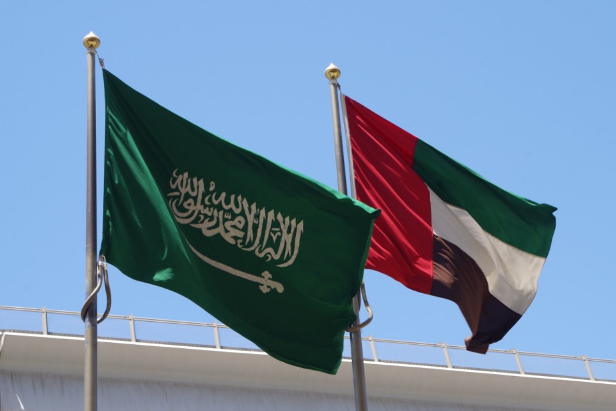 السعودية تستهدف عرش دبي: مشروع ضخم يُغير موازين القوى الاقتصادية في الخليج!