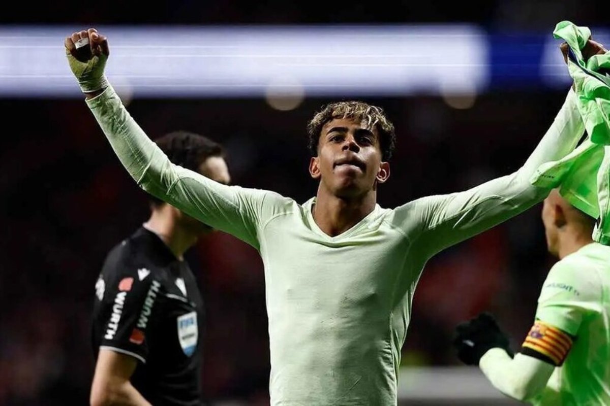 لامين يامال يكشف أسرار فليك قبل المباريات… وهذا وعده إذا فاز بالكرة الذهبية!