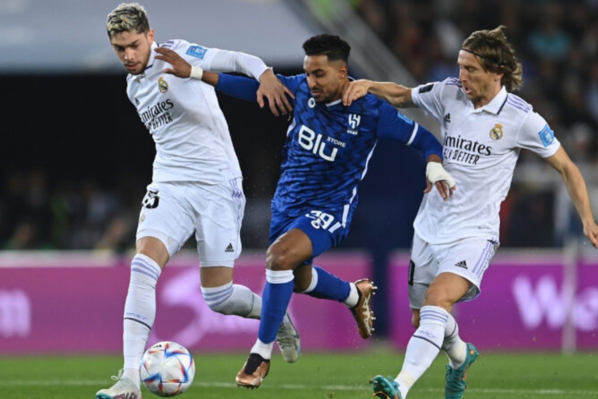 ريال مدريد يفتقد لاعبيه الأساسيين قبل مواجهة الهلال: هل يؤثر ذلك على أدائه؟