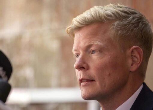 المبعوث الأممي يقلب الموازين.. ماذا ينتظر خارطة الطريق اليمنية؟