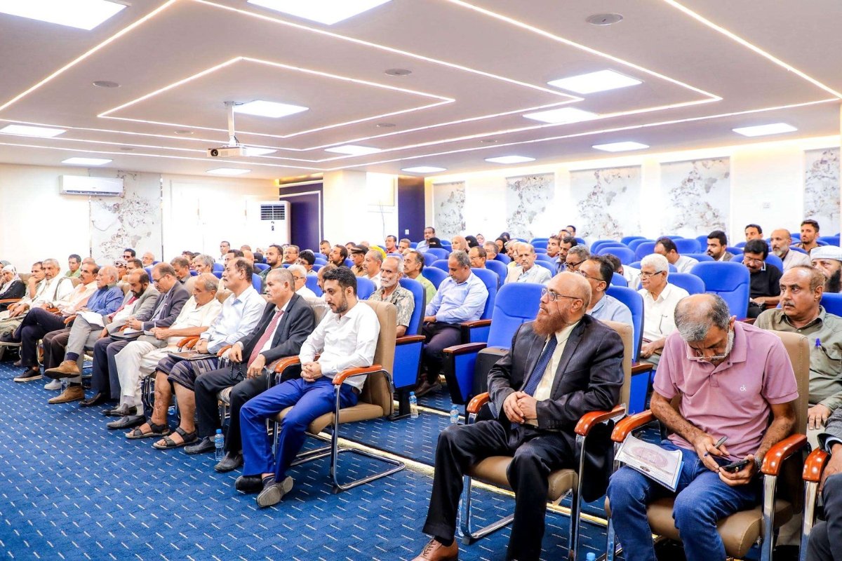 اجتماع مصيري في عدن: قيادة الانتقالي تواجه قرارات حاسمة!