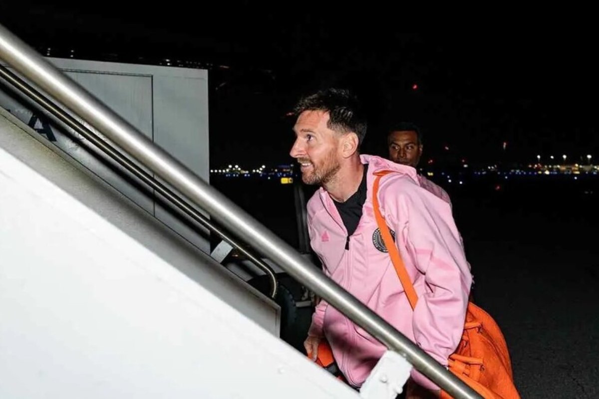 ميسي يقترب من الملاعب السعودية.. خطوة تاريخية في عالم كرة القدم!