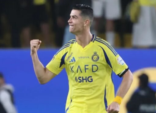 رونالدو يفتح النار على الكرة الذهبية: "جائزة زائفة لا قيمة لها"