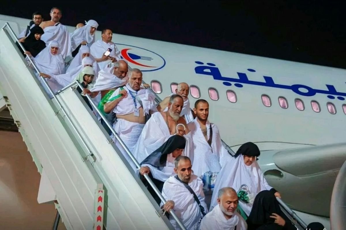 انطلاق أول رحلة جوية للحجاج اليمنيين من صنعاء نحو الأراضي المقدسة