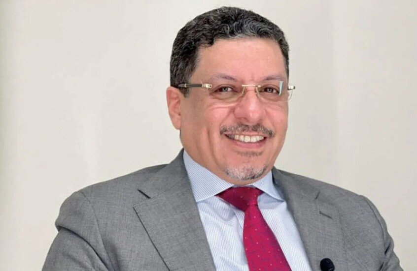 رئيس الوزراء أحمد عوض بن مبارك يعلن استقالته