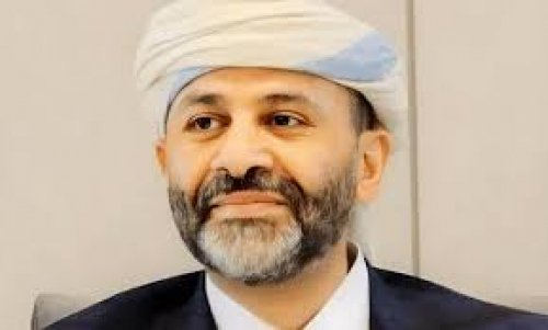 حميد الأحمر يطالب العليمي بإقالة قيادات النقل الجوي بعد فقدان الطائرة الرابعه
