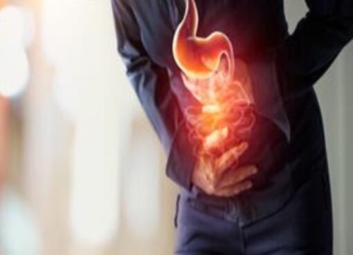 طبيب أمريكي يكشف عن علاج بسيط لحرقة المعدة في دقائق