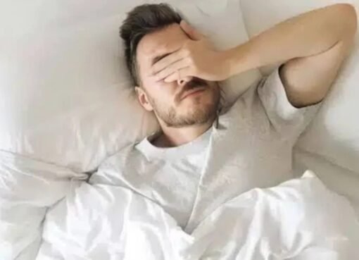 تمرين واحد قبل النوم… قد يغنيك عن الحبوب إلى الأبد