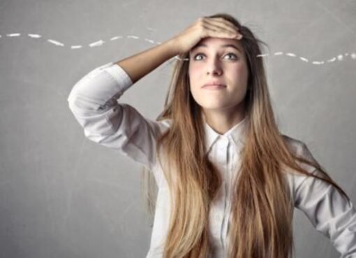 وداعًا للنسيان: طعام واحد يقوي الذاكرة ويعيد لك الحيوية.. كأنك أصغر 30 عامًا!