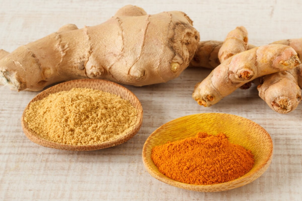 ماذا يحدث لجسمك عند تناول حليب الكركم ؟.. خبراء يكشفون عن 10 فوائد