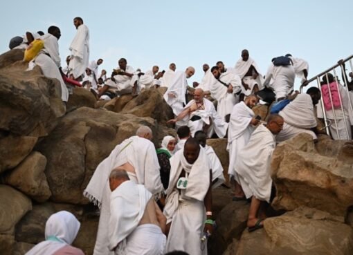 قبل حج 1446: 5 حقائق أساسية عن عرفات وجبل الرحمة لا غنى عنها منع تاريخي: السعودية تفرض قيودًا جديدة على الحجاج في عرفات لأول مرة