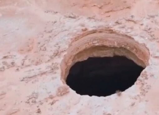 بئر برهوت من الداخل لأول مرة.. مغامرون يكشفون أسرار الفوهة الغامضة في المهرة