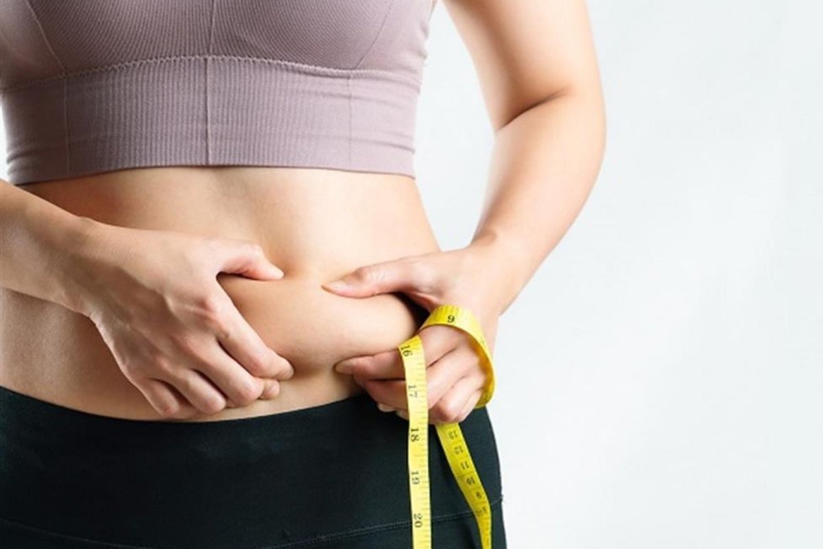 جسم مشدود وبطن مسطح؟ السر في هذا المشروب البسيط!