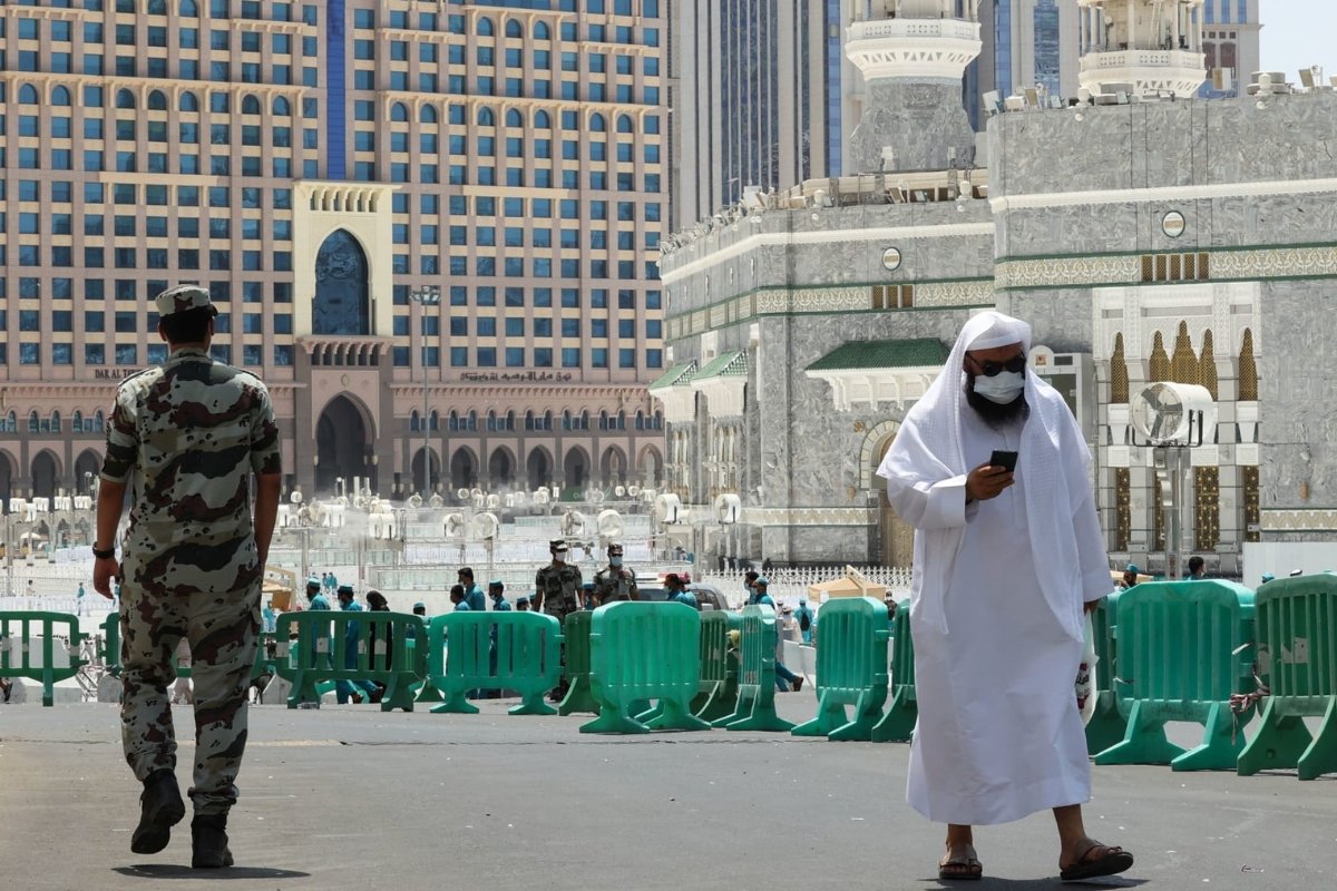 تفاصيل حصرية: هكذا تعاملت أجهزة الأمن السعودية مع الحجاج الإيرانيين قبيل رحيلهم