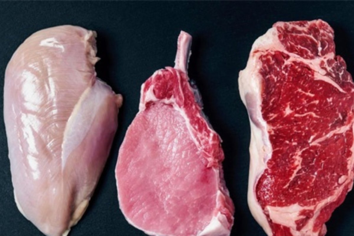 صدور الدجاج أم اللحوم الحمراء.. أيهما أكثر فائدة لجسمك؟