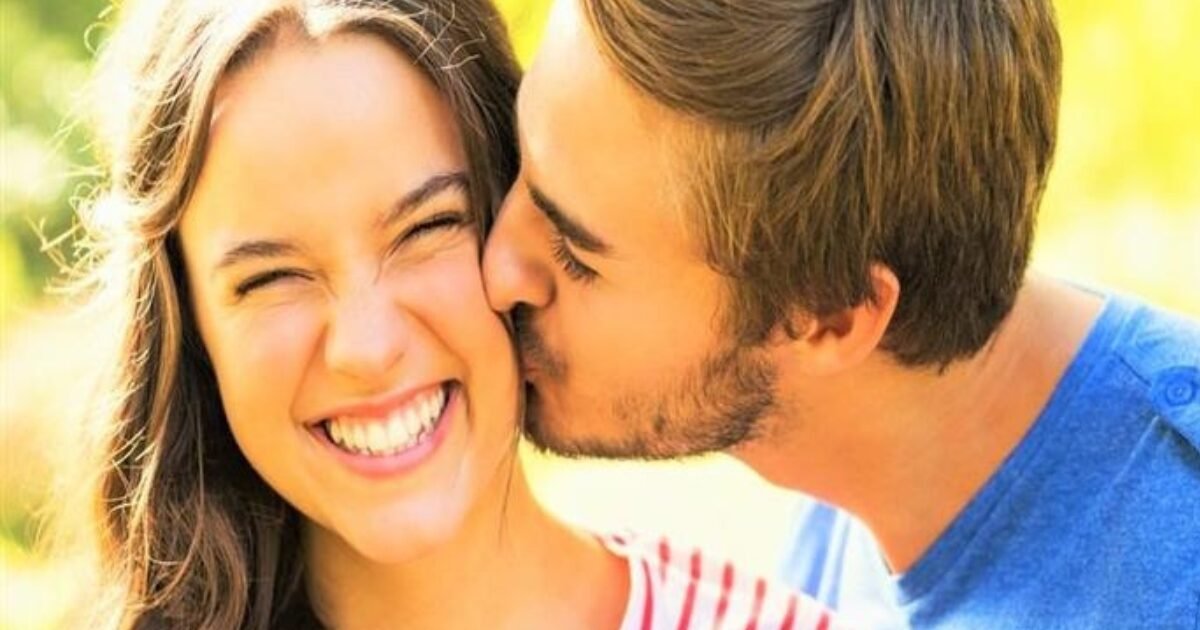 العناق والقبلات.. أسرار صحية لا تتوقعها!