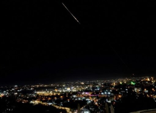 إيران تضرب بقوة.. هل استُهدف منزل نتنياهو في موجة الصواريخ الأخيرة؟