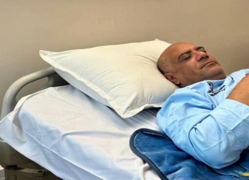 وزير يمني بارز يتعرض لوعكة صحية مفاجئة في عدن.. تفاصيل الحالة