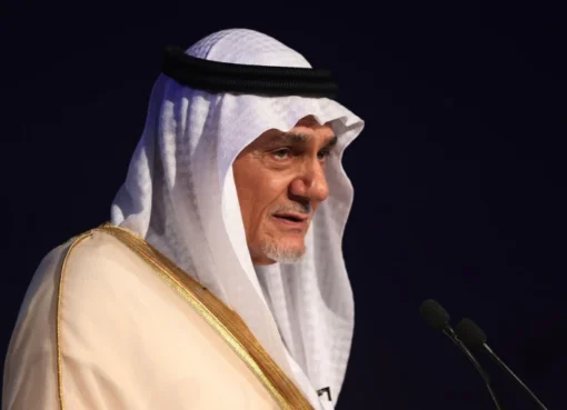 هجوم ناري من الأمير تركي الفيصل على ازدواجية الغرب: ديمونا أولى بالقصف