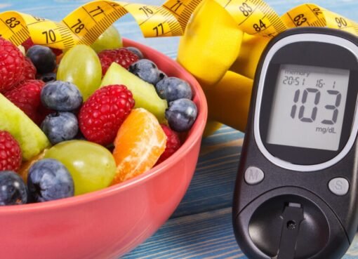 أخصائي يكشف الفرق بين السكر الطبيعي والمكرر.. هل الفواكه آمنة؟