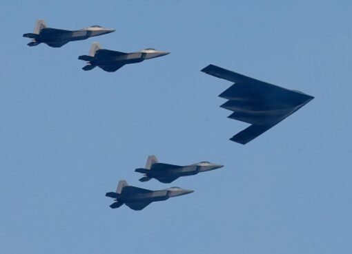 أمريكا تستخدم سلاحًا يُكشف لأول مرة في هجوم على طهران