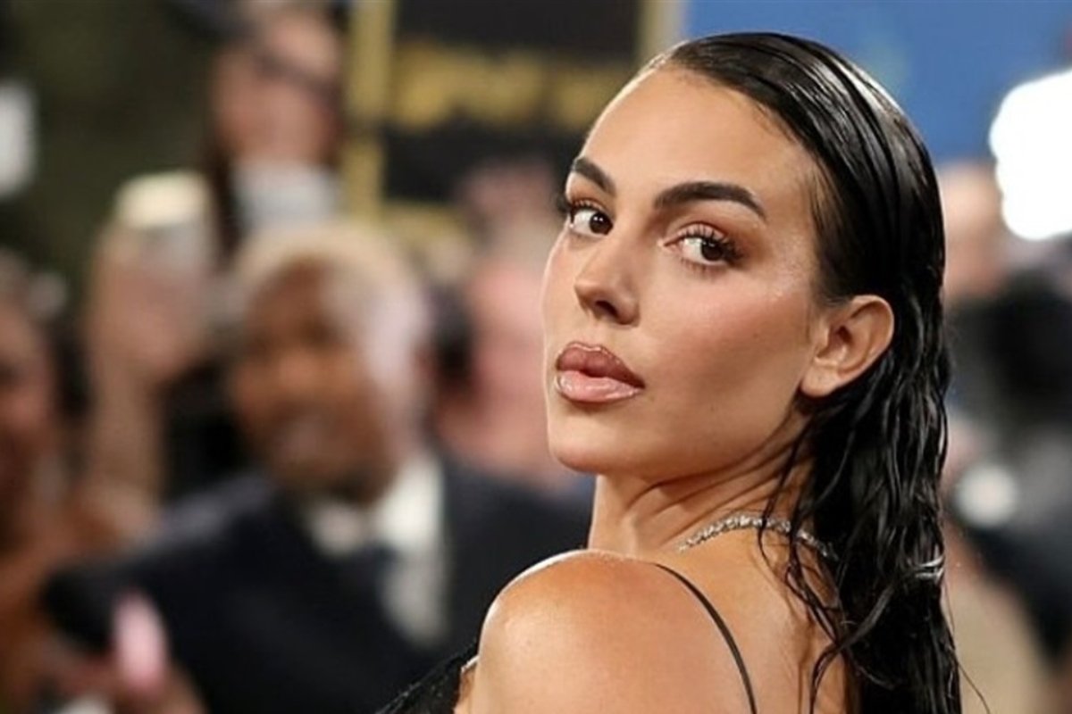 بالصور: جورجينا رودريغيز تستعرض خاتم خطوبتها الفاخر من رونالدو في مهرجان البندقية